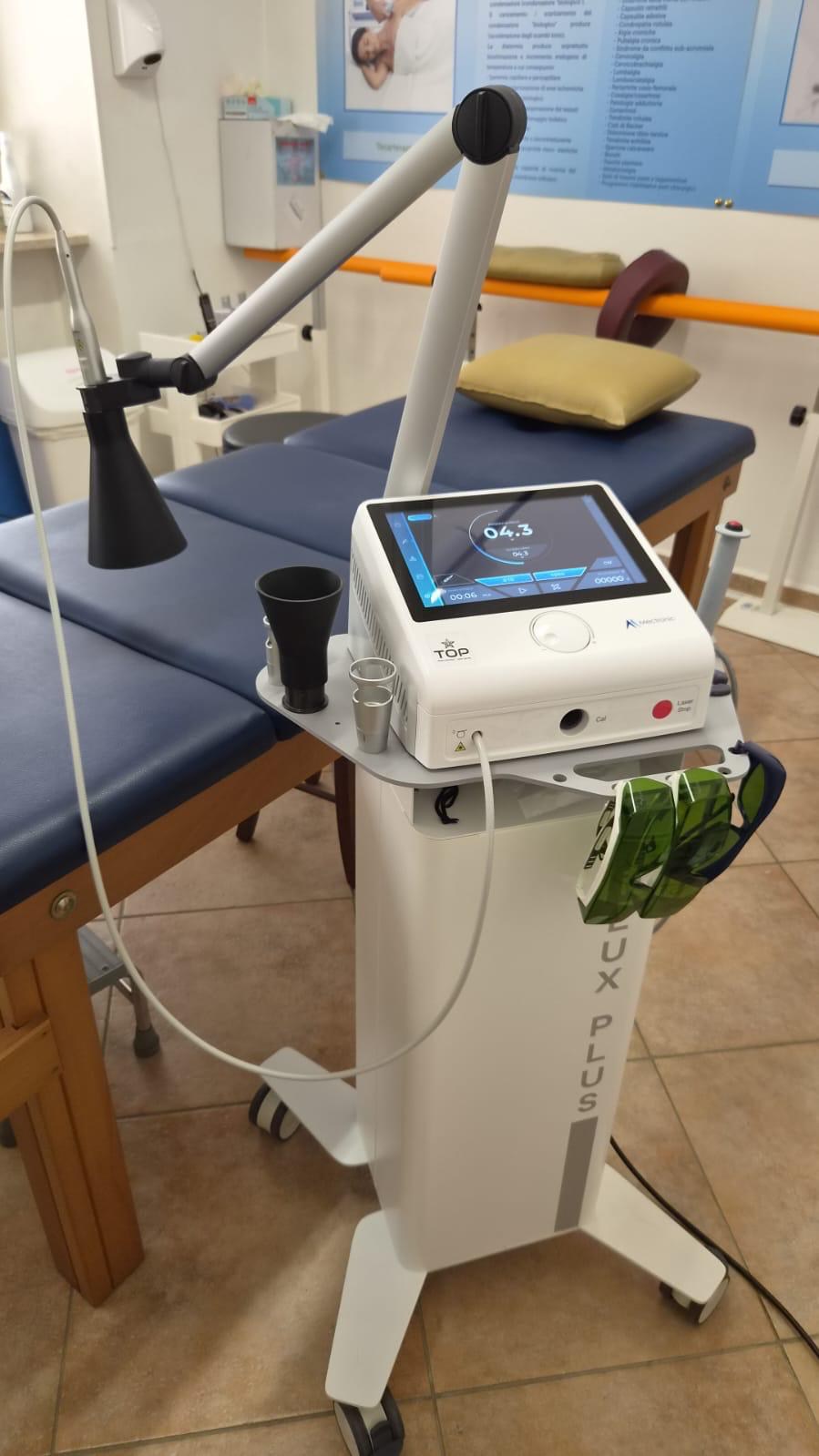 Apparecchiatura per laserterapia presso FisioAZ